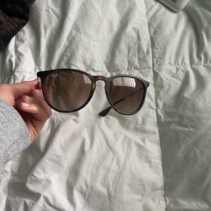 Raybans sunglasses